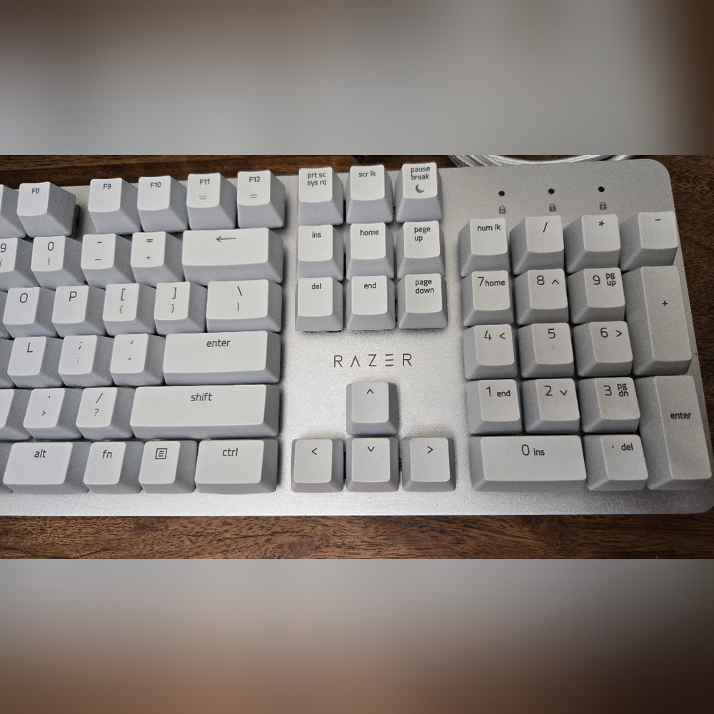 Razer Pro Type Wireless Mechanical Keyboard - Picture 3 of 9